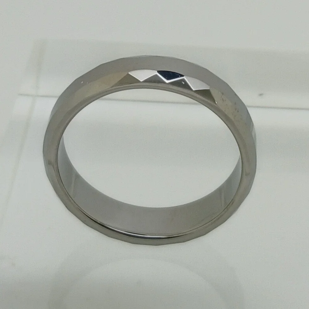 Vintage Tungsten Carbide Faceted Geometric Band Ring Silver 6mm Size 11.25 NOS
